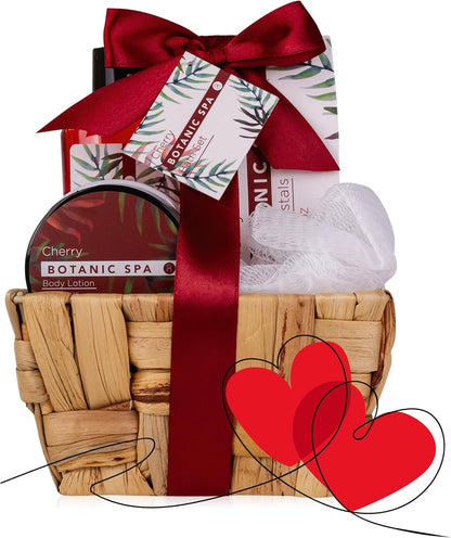 - Set De Bain Pour Femme CHERRY SPA Dans Un Panier - Set De Soins 4 Pièces Avec Gel Douche, Sel De Bain & Lotion Pour Le Corps - Cadeau Bien-Être Anniversaire Ou Saint-Valentin | 150 Ml De Gel Douche, 60 Ml De Lotion Pour Le Corps, 150 G De Sel De Bain, Éponge En Maille De 10 G, Panier En Jonc De Mer