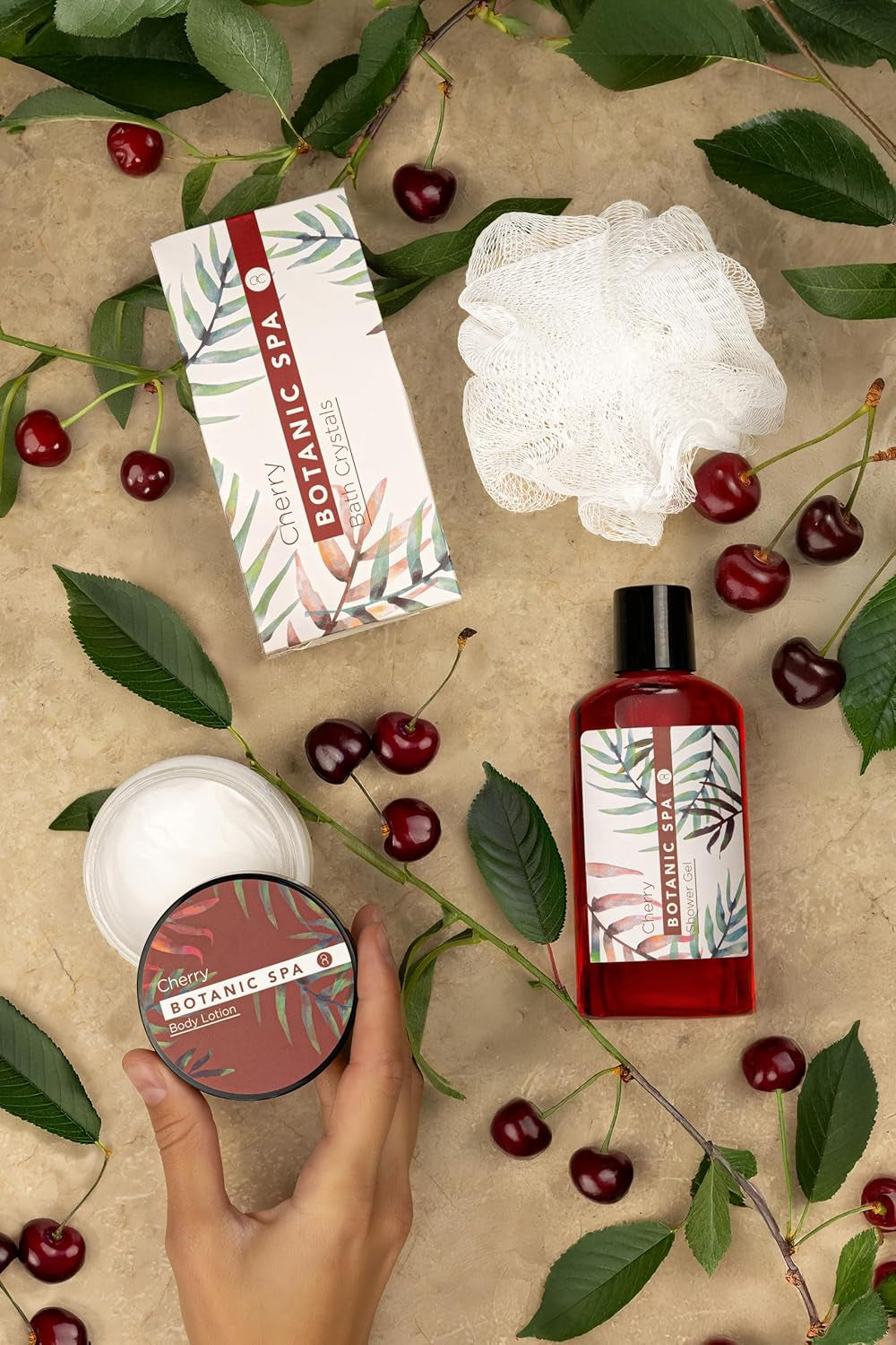 - Set De Bain Pour Femme CHERRY SPA Dans Un Panier - Set De Soins 4 Pièces Avec Gel Douche, Sel De Bain & Lotion Pour Le Corps - Cadeau Bien-Être Anniversaire Ou Saint-Valentin | 150 Ml De Gel Douche, 60 Ml De Lotion Pour Le Corps, 150 G De Sel De Bain, Éponge En Maille De 10 G, Panier En Jonc De Mer